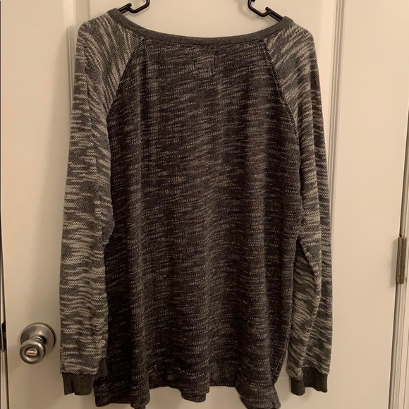 Champion gray crew neck sweater size XXL - Picture 2 of 3